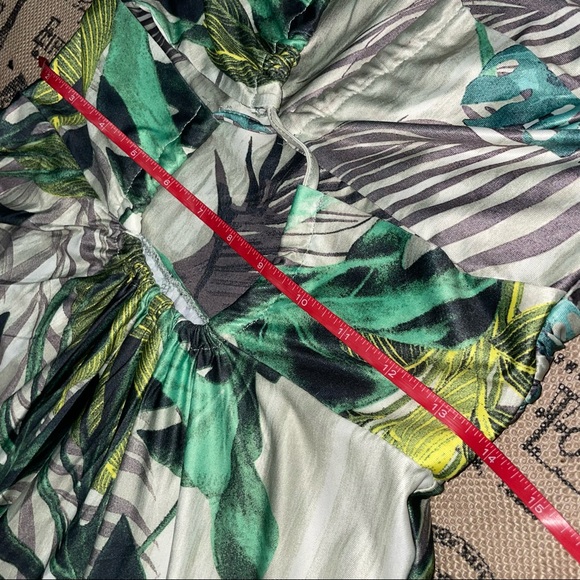 Fashion Nova NWT! Costa Rica Printed Green/Combo Jumsuit Size M - Picture 12 of 15